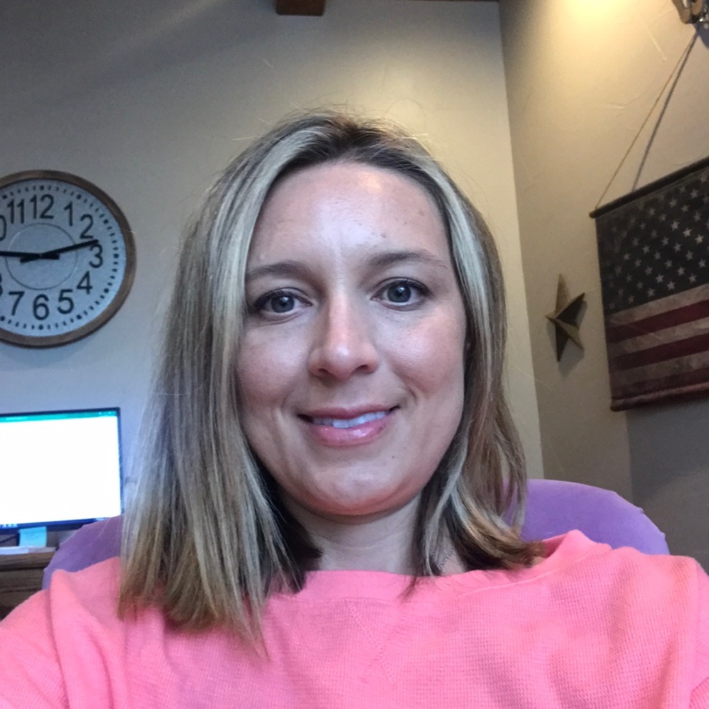 Meet your Posher, Courtney